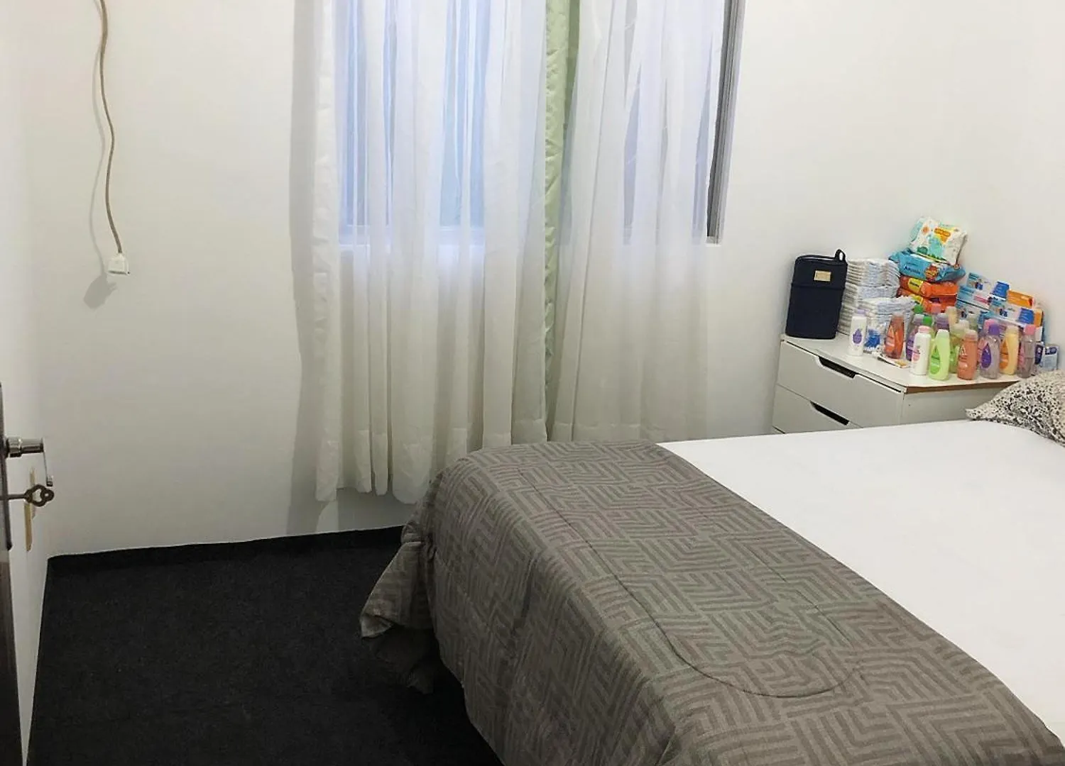 Quarto A 50 Metros Da Praia Itapema