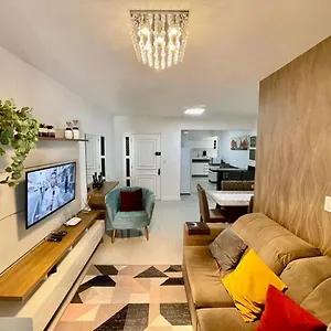 Apto Amplo No Coração Da Meia A 130m Do Mar Apartamento